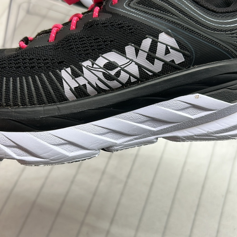 Hoka One One W Bondi 7 Women's Size 7.5 Black/White Running Shoes -  Used - Picture 2 of 10